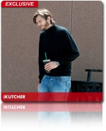 Ο Aston Kutcher με την στολή του Steve Jobs 